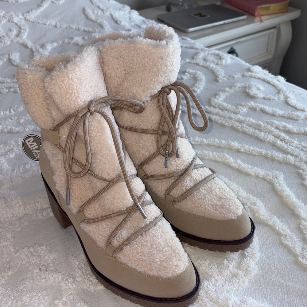 NWT MIA Faux-Shearling Block Heel Ankle Boots sz 9M - Picture 2 of 8